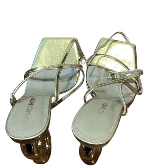 Fashion Nova Meet Me In Manhattan Heels - Gold size 7 - Picture 6 of 12